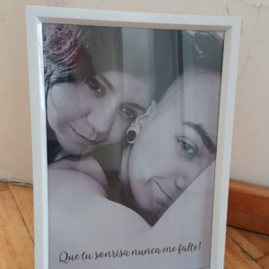 Cuadro Personalizado en Vidrio con Marco Acrílico 21×30 cm – Diseño Exclusivo